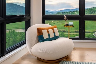 Welcome to this newly constructed home for all seasons in Alpine - photo 18