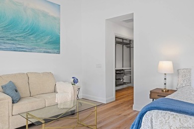 Vaulted ceilings, wide-plank floors, a polished granite - photo 25