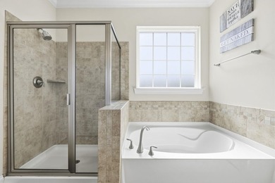 Welcome to this beautifully maintained 3-bedroom, 3-bath - photo 27