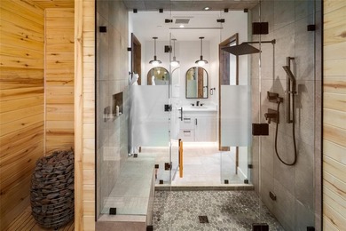 Welcome to this newly constructed home for all seasons in Alpine - photo 37