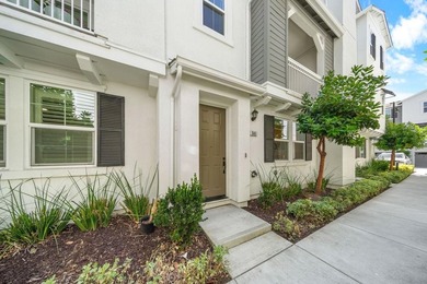 Modern Luxury Meets Everyday Convenience in the Highly Desirable - photo 40