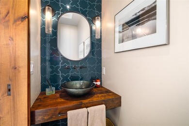 Welcome to this newly constructed home for all seasons in Alpine - photo 42