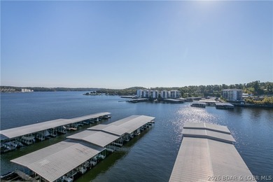 Experience lake life at its finest in this spacious 3-bedroom, 3 - photo 44