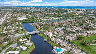 Lake Condo For Sale in Jupiter, Florida