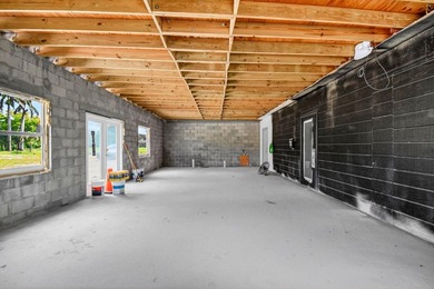 Presenting a rare and versatile commercial compound set on - photo 11
