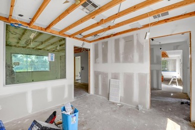 Presenting a rare and versatile commercial compound set on - photo 18