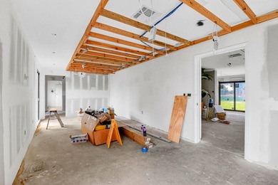 Presenting a rare and versatile commercial compound set on - photo 25