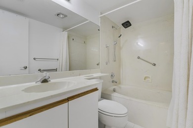Beautifully maintained 2BR/2BA condo in Boca Delray Country Club - photo 27