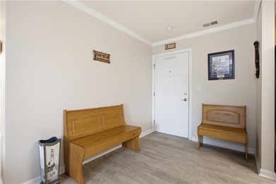 Welcome to easy, low maintenance living in this inviting 55+ - photo 3