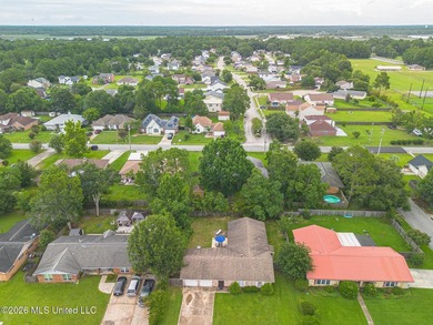 CHARMING HOME IN BILOXI! Only minutes from the beach, this home - photo 24
