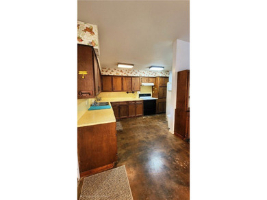Lakefront Living with a bonus recreation room! Escape to - photo 6