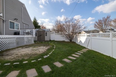 Nestled away in pristine Harbor Isle is where you'll find this - photo 14