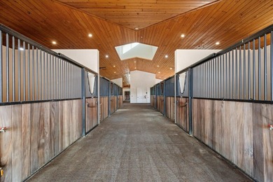 Welcome to a fantastic equestrian opportunity in Grand Prix - photo 15