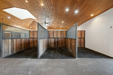 Welcome to a fantastic equestrian opportunity in Grand Prix - photo 22
