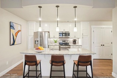 Easy living meets modern luxury in this stunning Landmark condo - photo 1