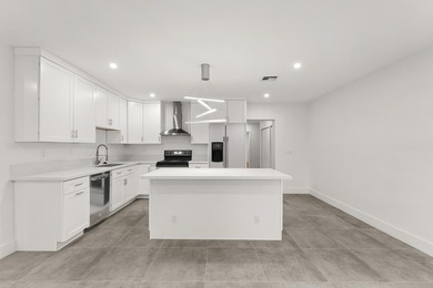 Fully renovated 3 bedroom, 2 bathroom home that lives like new - photo 2