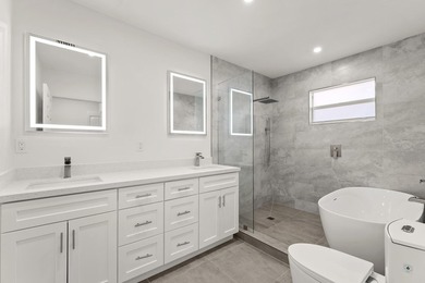 Fully renovated 3 bedroom, 2 bathroom home that lives like new - photo 7