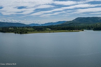 Experience refined waterfront living on .47 level acres with 100 - photo 1