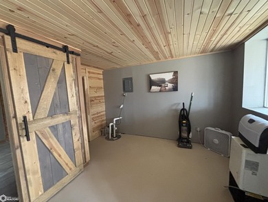 This rustic log a-frame is versatile: a great summer cabin or - photo 15