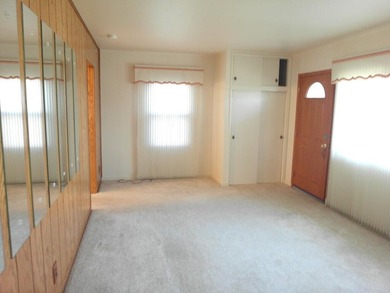 Location, location, location. Cozy, neat, 3-bedroom, 1 bath - photo 7
