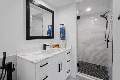 Beautifully upgraded 2 BR + den, 2 remodeled BA overlooking the - photo 17