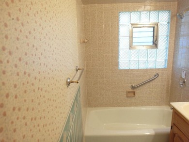 Location, location, location. Cozy, neat, 3-bedroom, 1 bath - photo 9