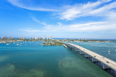 Beautifully upgraded 2 BR + den, 2 remodeled BA overlooking the - photo 25