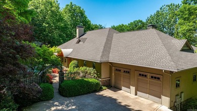 This spectacular custom-built home is an oasis in the middle of - photo 46