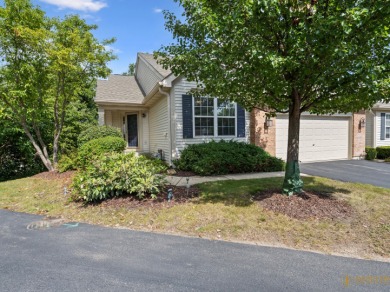 Lake Townhome/Townhouse For Sale in Fox Lake, Illinois