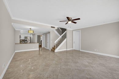 Beautifully updated 3-bed/3-bath end-unit townhouse located in - photo 11
