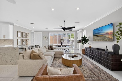 Exceptional updated 3 bed + den, 2.5 bath A-Model w/pool in New - photo 12