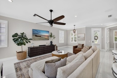 Exceptional updated 3 bed + den, 2.5 bath A-Model w/pool in New - photo 13