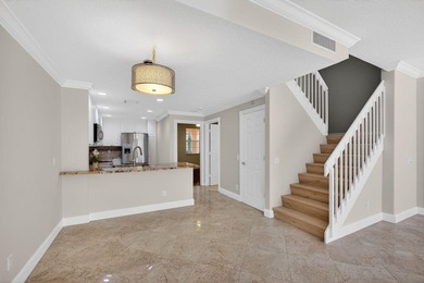 Beautifully updated 3-bed/3-bath end-unit townhouse located in - photo 15