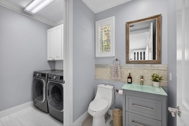 Exceptional updated 3 bed + den, 2.5 bath A-Model w/pool in New - photo 26