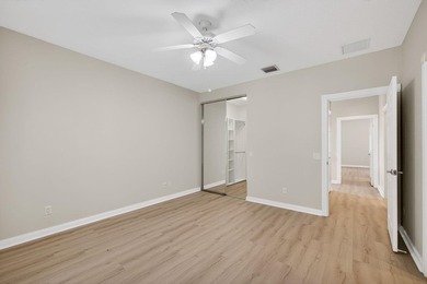 Beautifully updated 3-bed/3-bath end-unit townhouse located in - photo 34