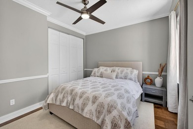 Exceptional updated 3 bed + den, 2.5 bath A-Model w/pool in New - photo 37