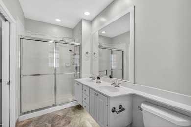 Beautifully updated 3-bed/3-bath end-unit townhouse located in - photo 42