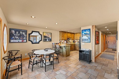 Luxurious 3-bedroom, 3 bath ground-level end unit perfectly - photo 11