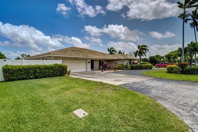 Spacious 4-Bedroom, 4 Full Bath Home Offering 2,781 sq/ft Of - photo 35