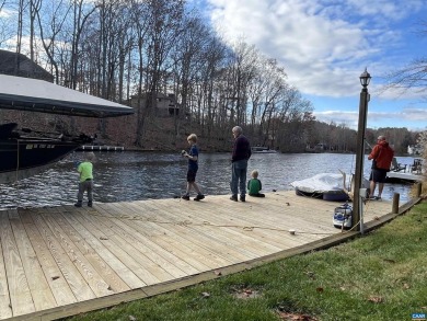 Lake Home For Sale in Palmyra, Virginia