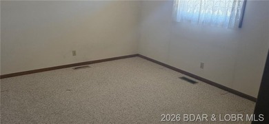 Great Location in the heart of Laurie with this 2 bedroom 2 bath - photo 11