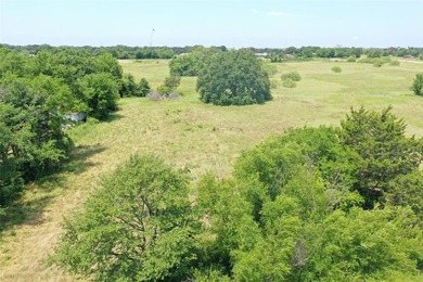 Bring your imagination to this rare 4-acre cul-de-sac property - photo 12
