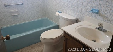 Great Location in the heart of Laurie with this 2 bedroom 2 bath - photo 16