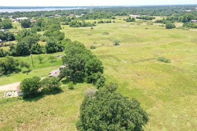 Bring your imagination to this rare 4-acre cul-de-sac property - photo 18