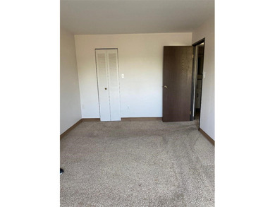 Desirable easy living all on one floor! Compact with nicely - photo 5