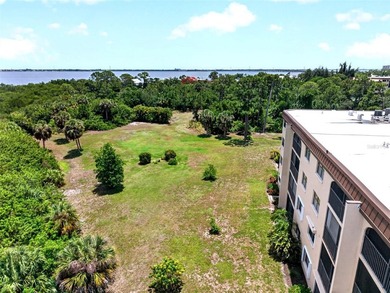 Location, Location, Location! MOVE-IN-READY 2 bedroom, 2 bath - photo 34