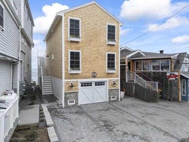 Enjoy refined seaside living with this exceptional dual-unit - photo 1