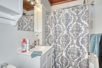Welcome to 485 Meigs Street (14607)! This classic two-family - photo 12