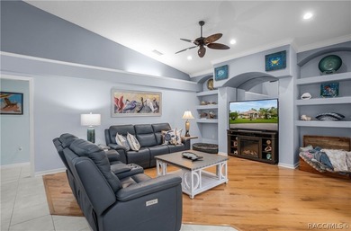 Welcome to this exceptional 2006 3-bedroom, 3-bathroom residence - photo 16