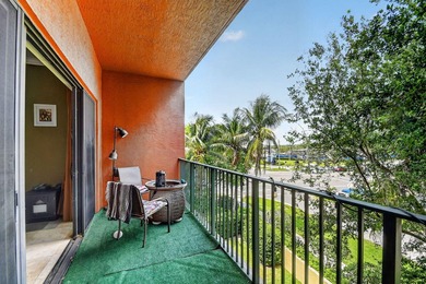 Beautifully maintained and spacious 2-bedroom, 2-bath corner - photo 16